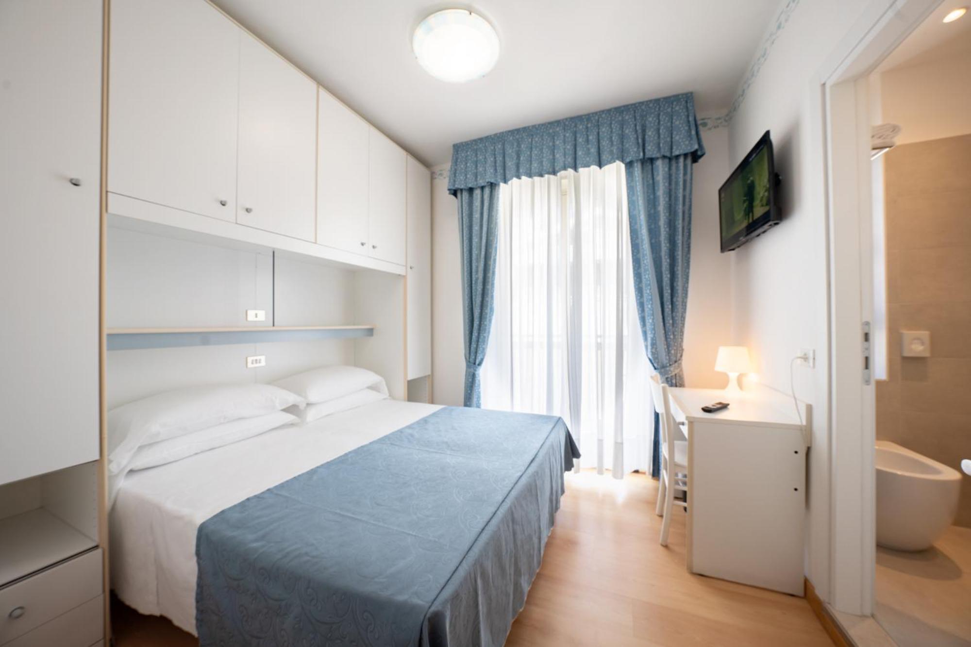 Hotel Laurin Лидо-ди-Езоло Экстерьер фото