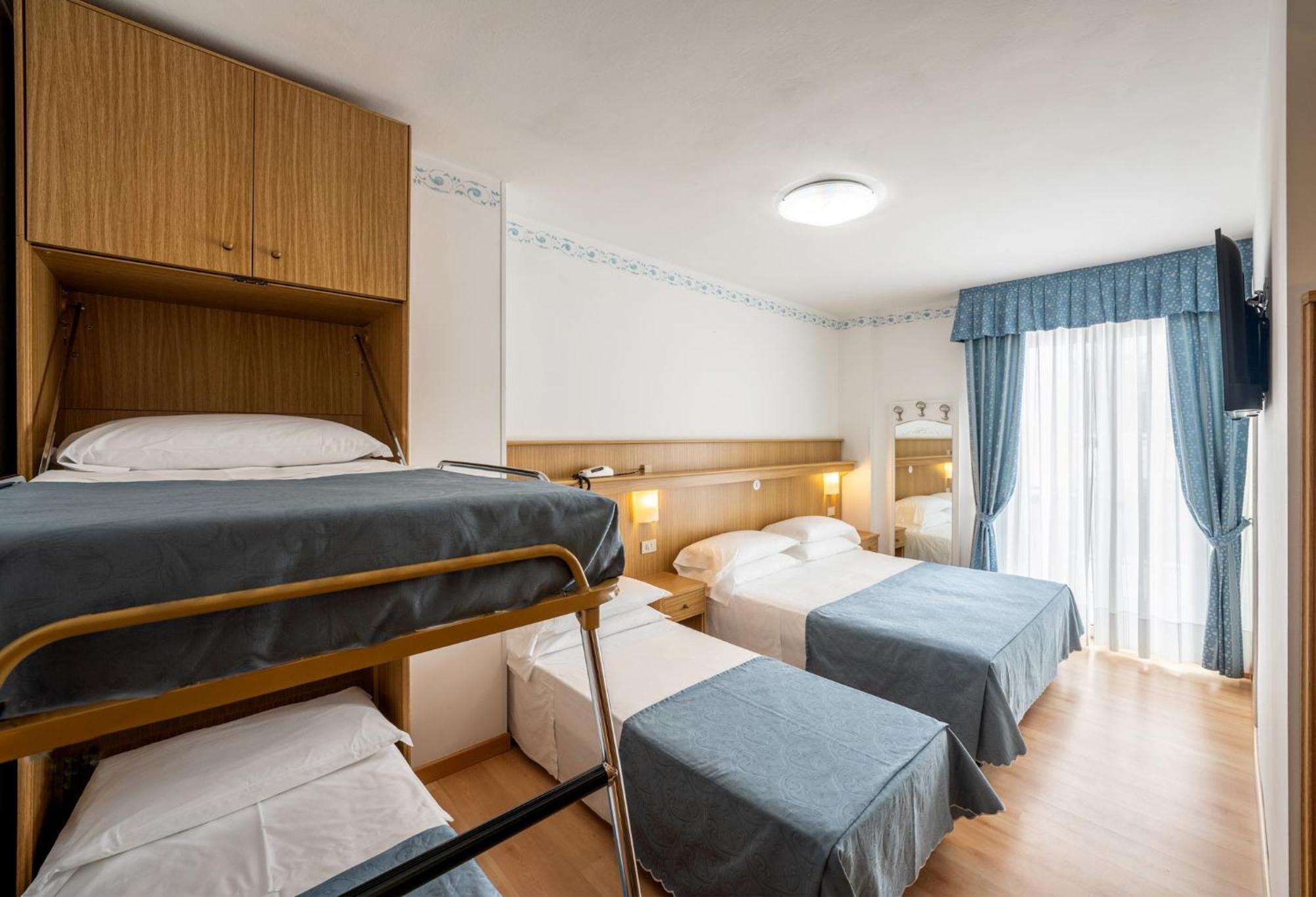 Hotel Laurin Лидо-ди-Езоло Номер фото